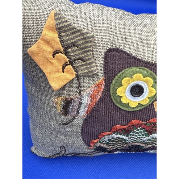 Retro Owl Pillow Embroidered "Welcome Fall" Burlap Cottage Boho Autumn Decor - Picture 3 of 9